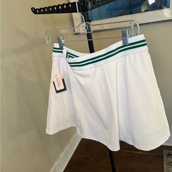 Tommy Bahama White Tennis Skirt with shorts - Picture 4 of 5